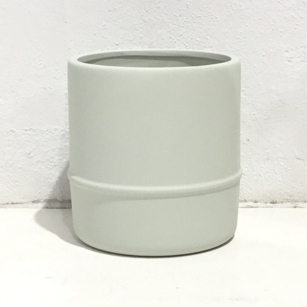 Athena planter - Dove Grey