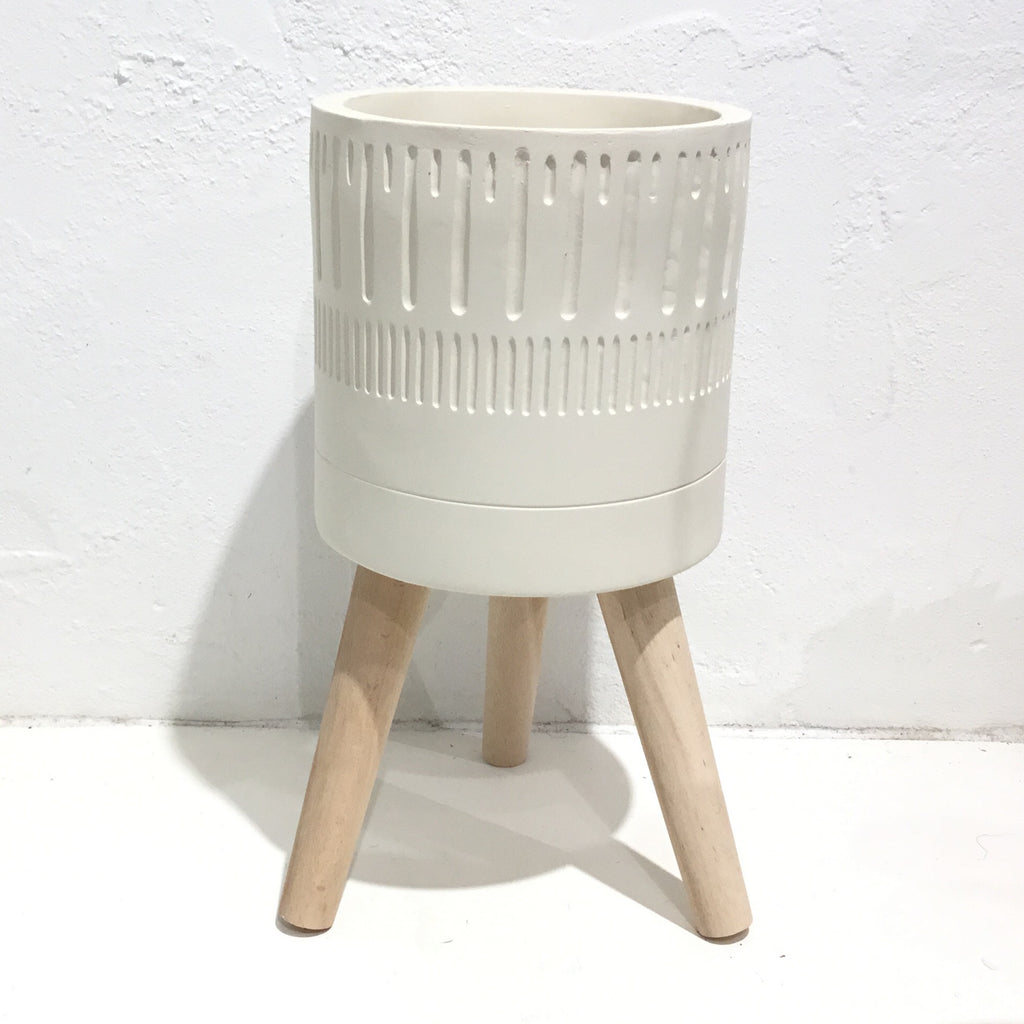 Khari composite pot with legs