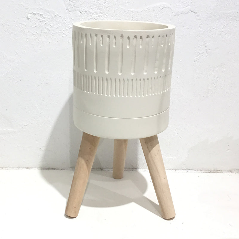 Khari composite pot with legs