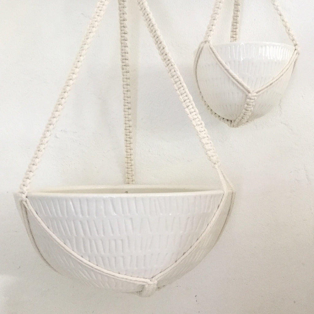 Angus & Celeste - Macrame hanging pot - CHALK WHITE